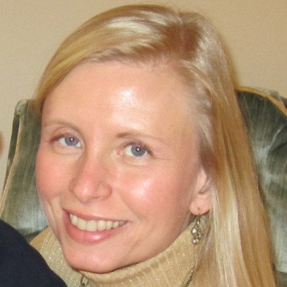 Meet your Posher, Sarah - Picture 2 of 5